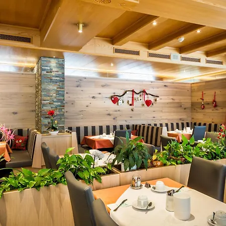 Grissemann ホテル フリルシュ